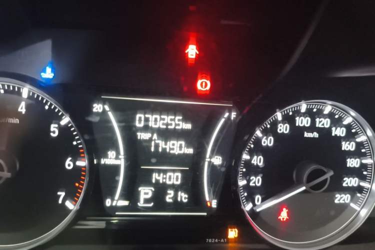 Used Honda Crider 2019 180 Turbo CVT Luxury Edition China V Odometer Close Up