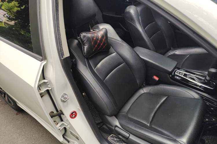 Used Honda Crider 2019 180 Turbo CVT Leading Edition China V Right Front Seat