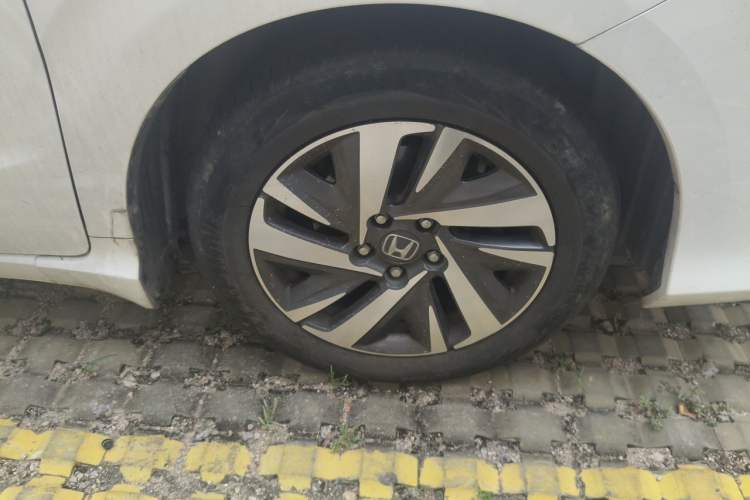 Used Honda Crider 2019 180 Turbo CVT Luxury Edition China V Right Front Wheel Hub
