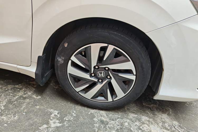 Used Honda Crider 2019 180 Turbo CVT Luxury Edition China V Right Front Wheel Hub