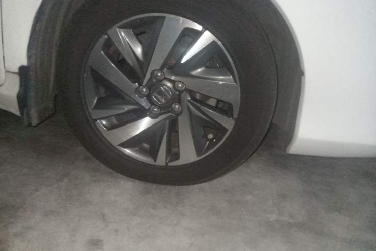 Used Honda Crider 2019 180 Turbo CVT Luxury Edition China V Right Front Wheel Hub