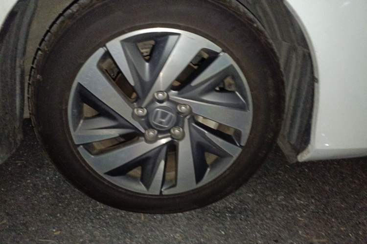Used Honda Crider 2019 180 Turbo CVT Luxury Edition China V Right Front Wheel Hub