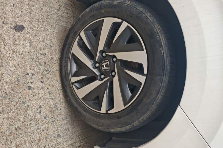 Used Honda Crider 2019 180 Turbo CVT Luxury Edition China V Right Front Wheel Hub