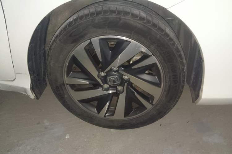 Used Honda Crider 2019 180 Turbo CVT Luxury Edition China V Right Front Wheel Hub