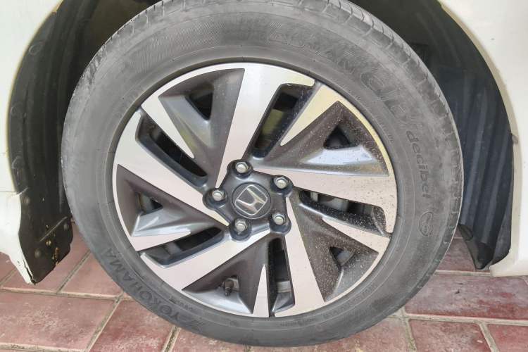 Used Honda Crider 2019 180 Turbo CVT Comfort Edition China V Right Front Wheel Hub