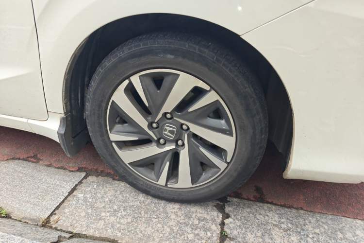 Used Honda Crider 2019 180 Turbo CVT Luxury Edition China V Right Front Wheel Hub