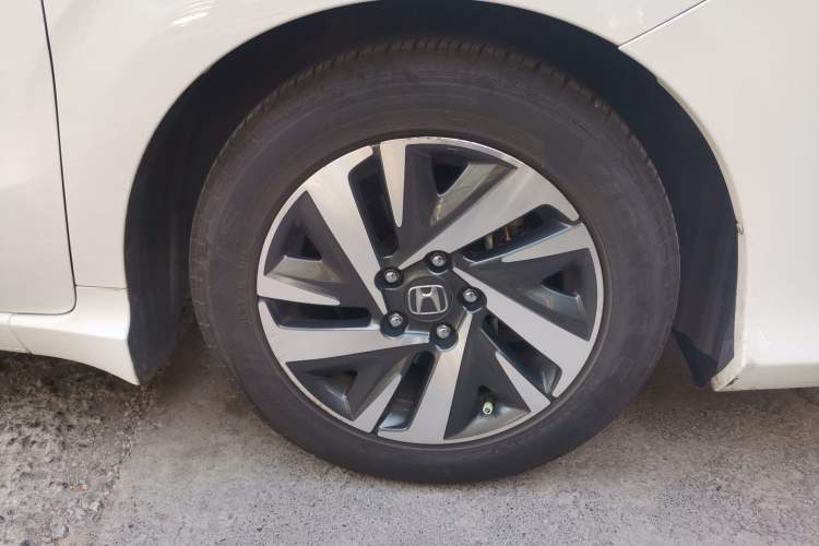 Used Honda Crider 2019 180 Turbo CVT Luxury Edition China V Right Front Wheel Hub