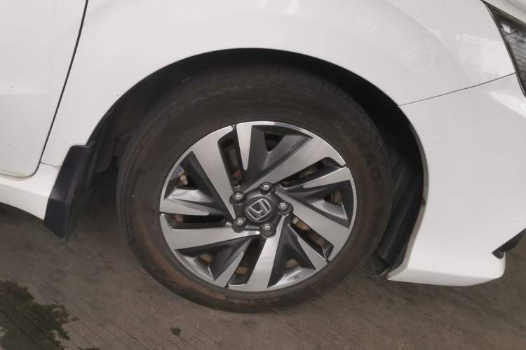 Used Honda Crider 2019 180 Turbo CVT Luxury Edition China V Right Front Wheel Hub