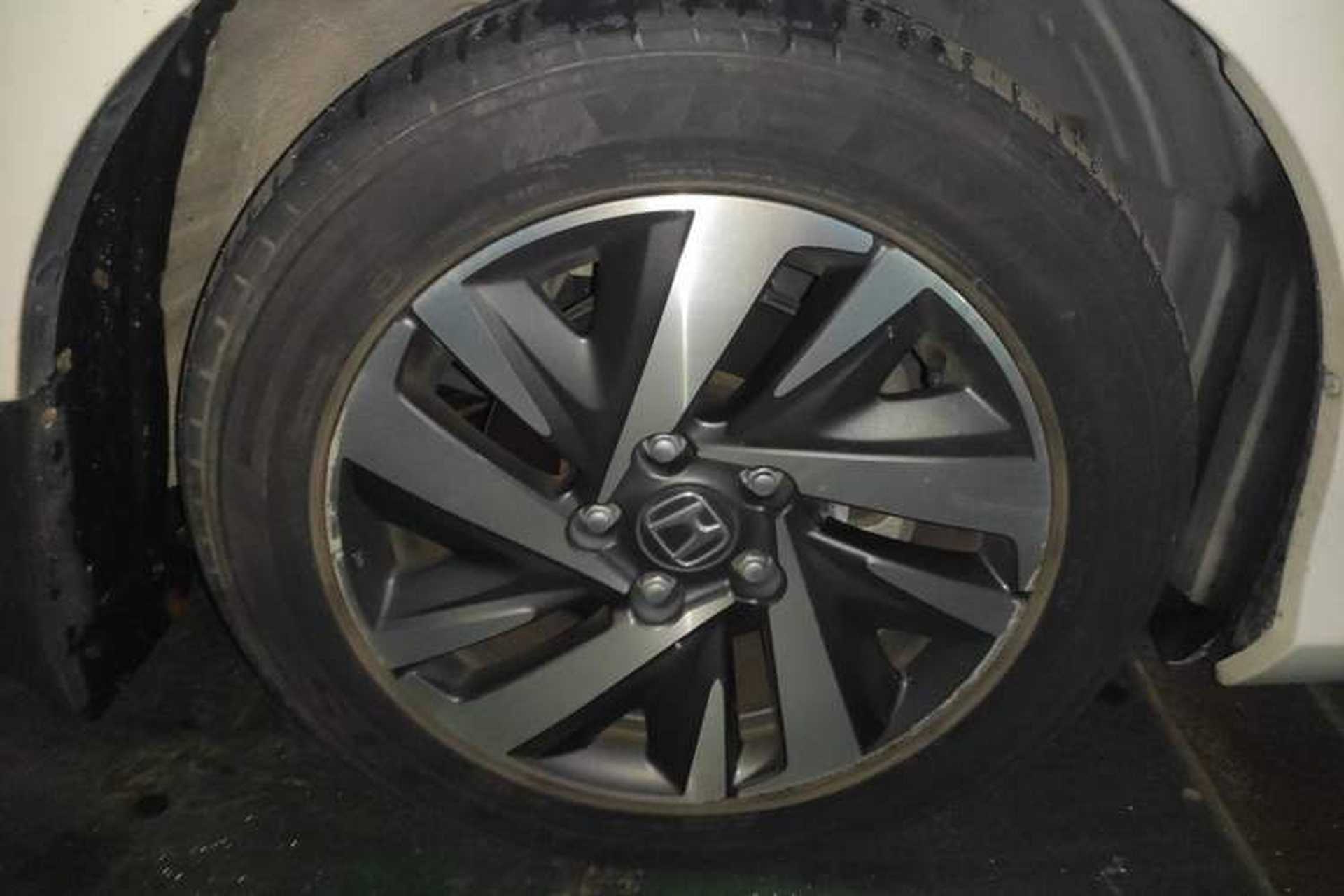 Used Honda Crider 2019 180 Turbo CVT Luxury Edition China V Right Front Wheel Hub
