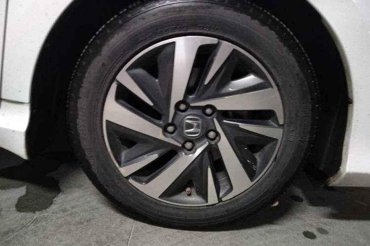 Used Honda Crider 2019 180 Turbo CVT Luxury Edition China V Right Front Wheel Hub