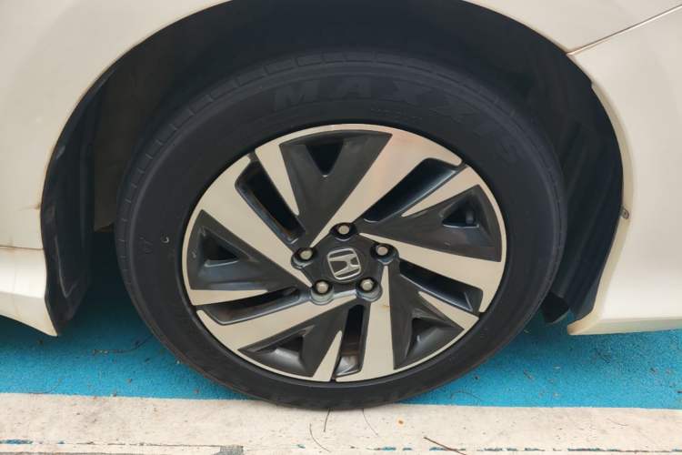 Used Honda Crider 2019 180 Turbo CVT Luxury Edition China V Right Front Wheel Hub