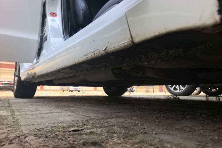 Used Honda Crider 2019 180 Turbo CVT Luxury Edition China VI Emission Standard Right Side Sill