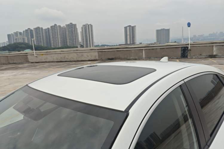 Used Honda Crider 2019 180 Turbo CVT Luxury Edition China VI Emission Standard Roof