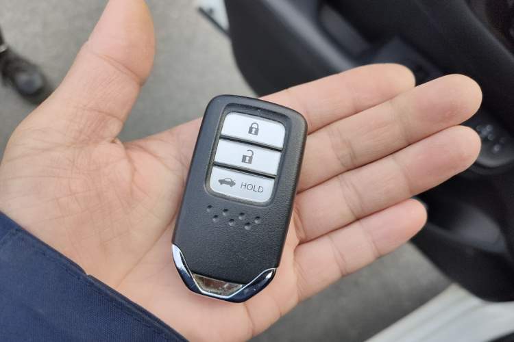Used Honda Crider 2019 180 Turbo CVT Leading Edition China V Vehicle Key