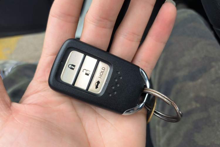 Used Honda Crider 2019 180 Turbo CVT Luxury Edition China VI Emission Standard Vehicle Key