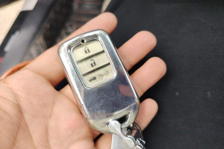Used Honda Crider 2019 180 Turbo CVT Luxury Edition China VI Emission Standard Vehicle Key