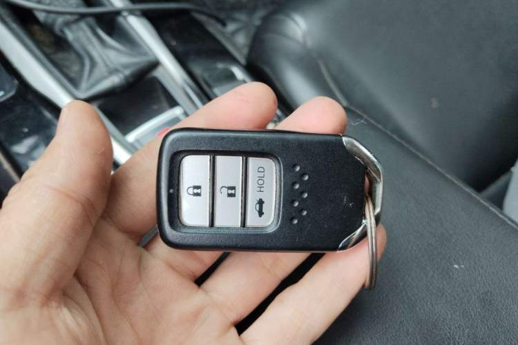 Used Honda Crider 2019 180 Turbo CVT Luxury Edition China VI Emission Standard Vehicle Key
