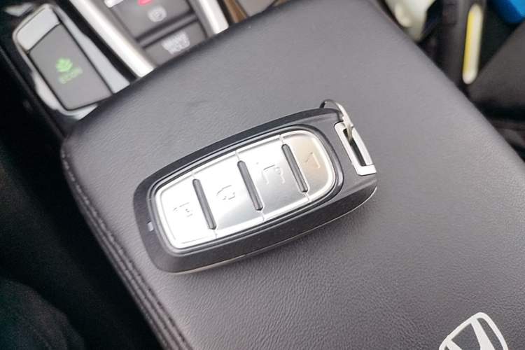 Used Honda Crider 2019 180 Turbo CVT Comfort Version China VI Vehicle Key