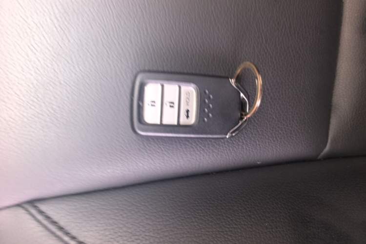Used Honda Crider 2019 180 Turbo CVT Luxury Edition China VI Emission Standard Vehicle Key