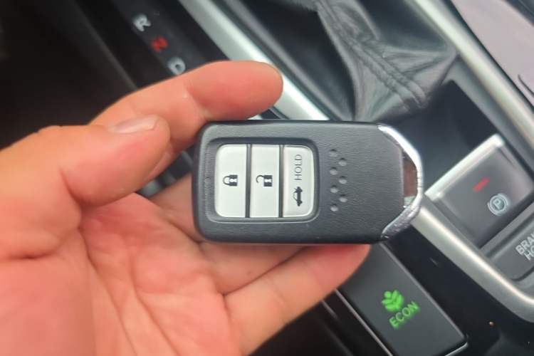 Used Honda Crider 2019 180 Turbo CVT Luxury Edition China VI Emission Standard Vehicle Key