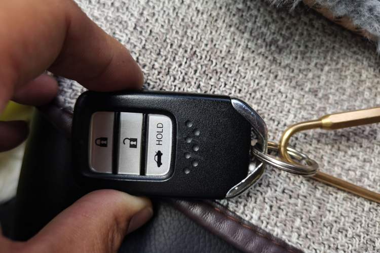 Used Honda Crider 2019 180 Turbo CVT Luxury Edition China VI Emission Standard Vehicle Key