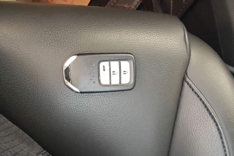 Used Honda Crider 2019 180 Turbo CVT Luxury Edition China VI Emission Standard Vehicle Key