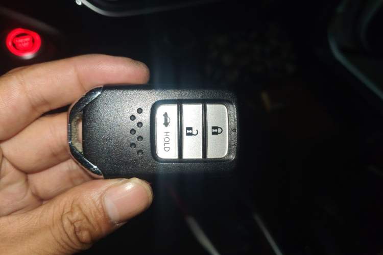 Used Honda Crider 2019 180 Turbo CVT Luxury Edition China VI Emission Standard Vehicle Key