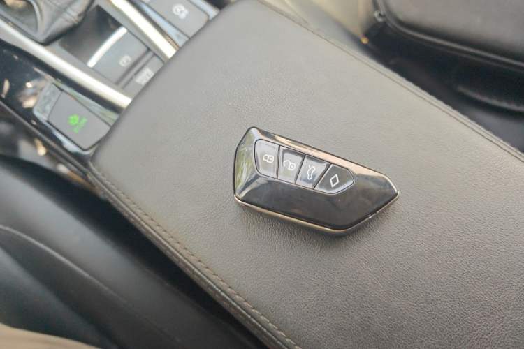 Used Honda Crider 2019 180 Turbo CVT Luxury Edition China VI Emission Standard Vehicle Key