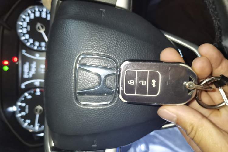 Used Honda Crider 2019 180 Turbo CVT Luxury Edition China VI Emission Standard Vehicle Key