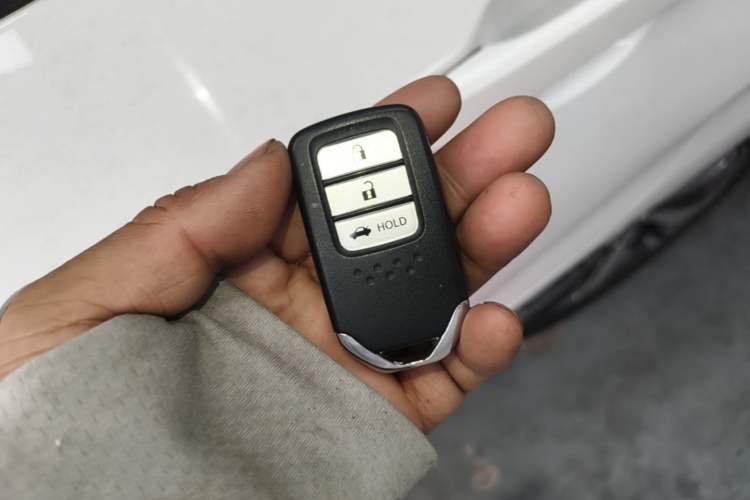 Used Honda Crider 2019 180 Turbo CVT Luxury Edition China VI Emission Standard Vehicle Key