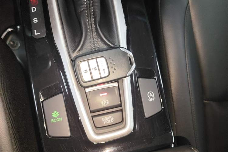 Used Honda Crider 2019 180 Turbo CVT Luxury Edition China VI Emission Standard Vehicle Key