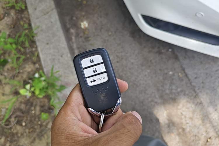 Used Honda Crider 2019 180 Turbo CVT Comfort Version China VI Vehicle Key