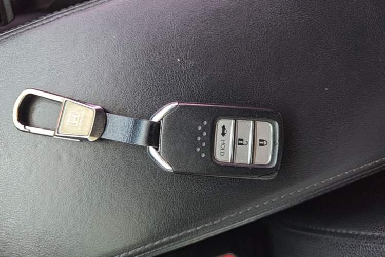 Used Honda Crider 2019 180 Turbo CVT Luxury Edition China VI Emission Standard Vehicle Key