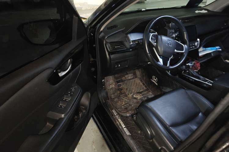 Used Honda Crider 2022 180Turbo CVT Luxury Edition Driver Seat