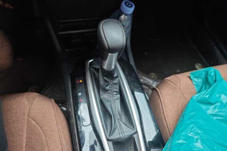 Used Honda Crider 2022 180Turbo CVT Luxury Edition Gear Lever