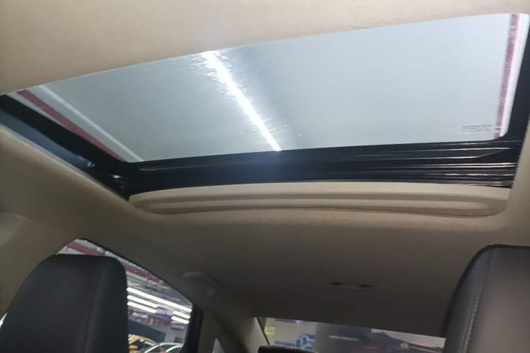 Used Honda Crider 2022 180Turbo CVT Luxury Edition Headliner