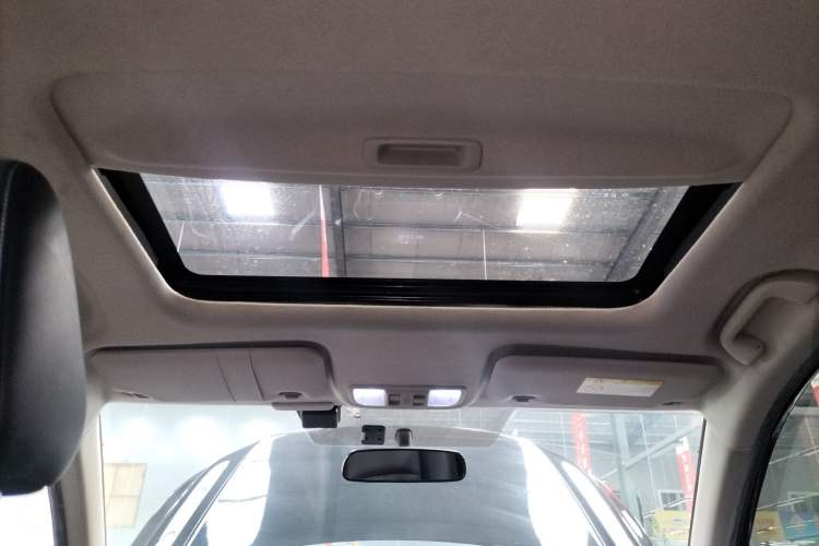 Used Honda Crider 2022 180Turbo CVT Luxury Edition Headliner