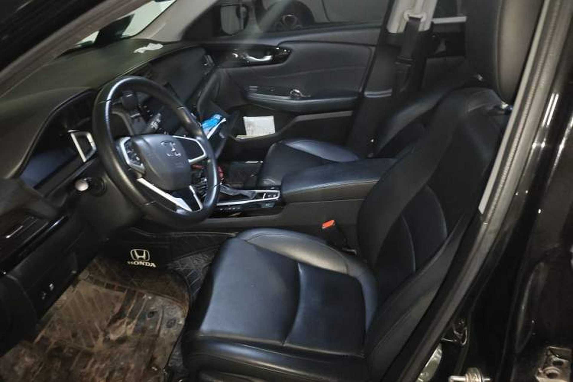 Used Honda Crider 2022 180Turbo CVT Luxury Edition Left Front Seat