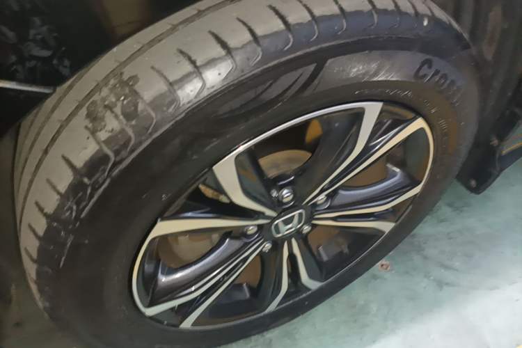 Used Honda Crider 2022 180Turbo CVT Luxury Edition Left Front Wheel Hub