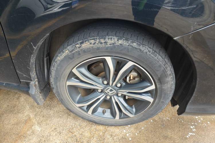 Used Honda Crider 2022 180Turbo CVT Luxury Edition Right Front Wheel Hub