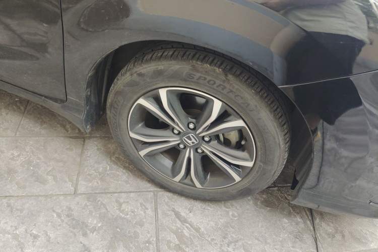 Used Honda Crider 2022 180Turbo CVT Luxury Edition Right Front Wheel Hub
