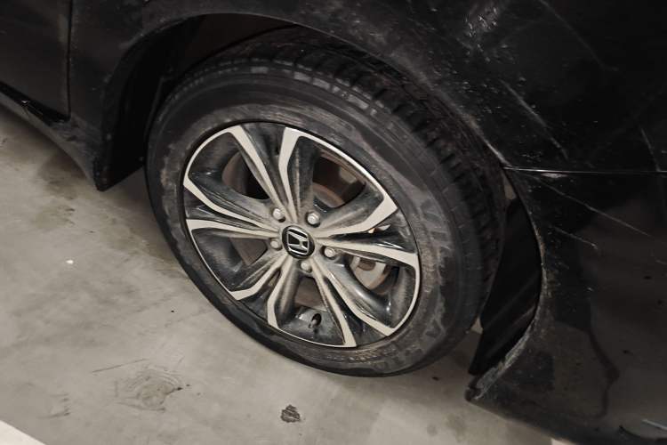 Used Honda Crider 2022 180Turbo CVT Luxury Edition Right Front Wheel Hub