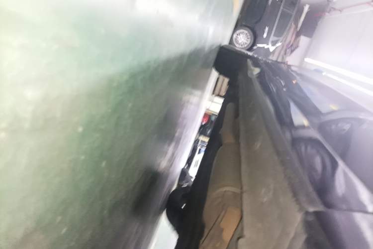 Used Honda Crider 2022 180Turbo CVT Luxury Edition Right Side Sill