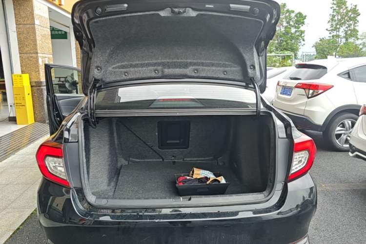 Used Honda Crider 2022 180Turbo CVT Luxury Edition Trunk