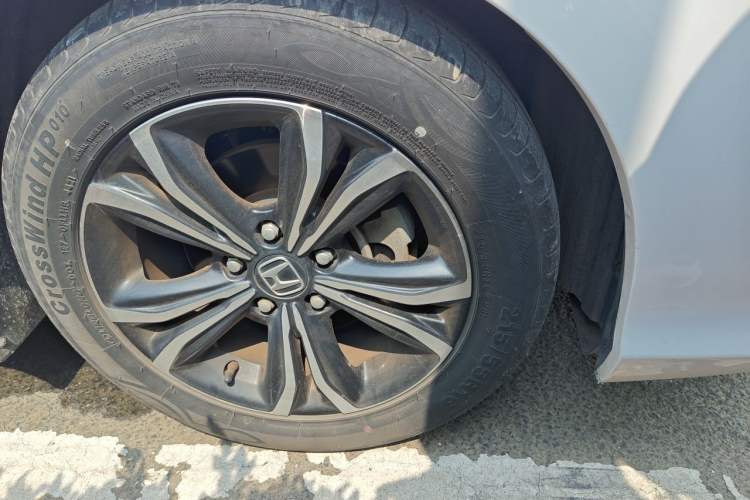 Used Honda Crider 2022 180Turbo CVT Luxury Edition Right Front Wheel Hub