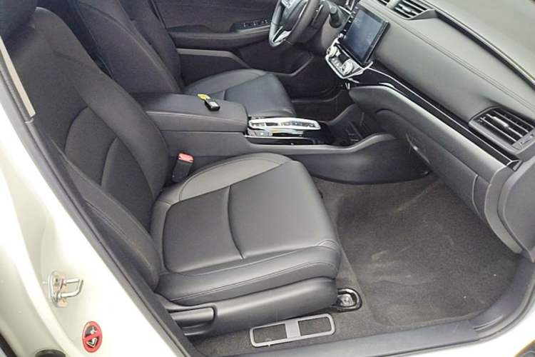Used Honda Crider 2022 1.5L Rui Luxury Edition Right Front Seat