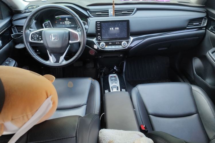 Used Honda Crider 2022 1.5L Rui Luxury Edition Center Console