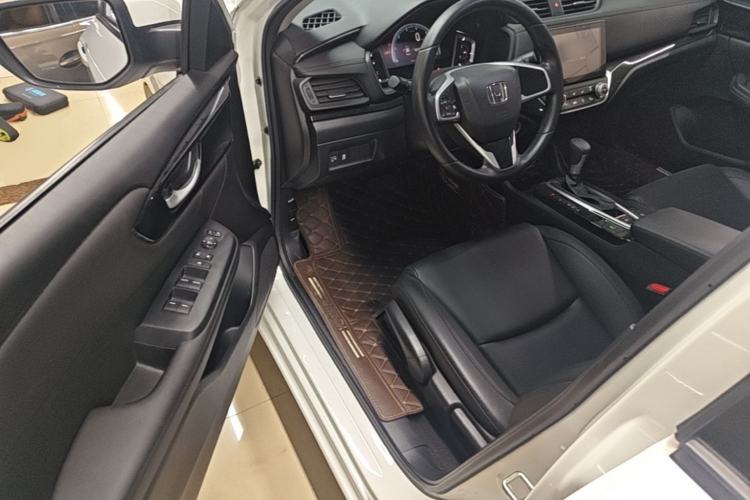 Used Honda Crider 2022 180Turbo CVT Luxury Edition Driver Seat