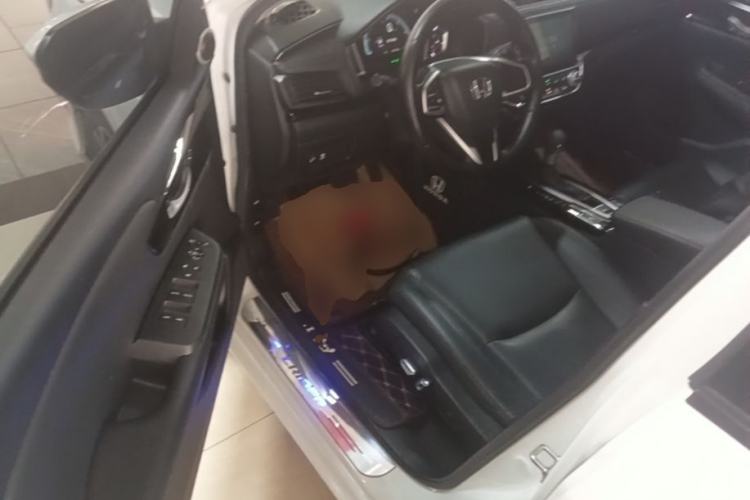 Used Honda Crider 2022 180Turbo CVT Luxury Edition Driver Seat