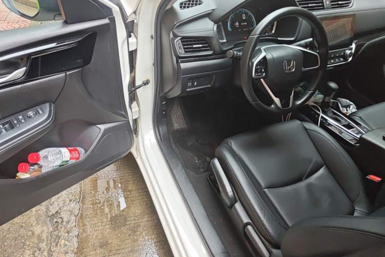 Used Honda Crider 2022 180Turbo CVT Luxury Edition Driver Seat